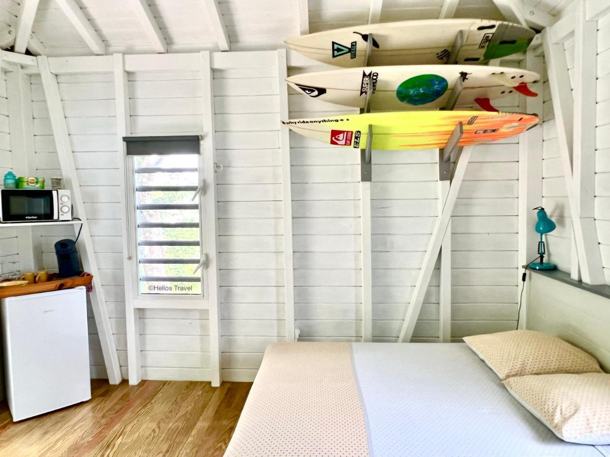 Le Surf Lodge, chambre avec vue mer dans un écrin de verdure Deshaies Extérieur photo