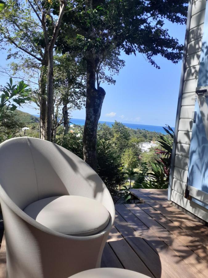 Le Surf Lodge, chambre avec vue mer dans un écrin de verdure Deshaies Extérieur photo
