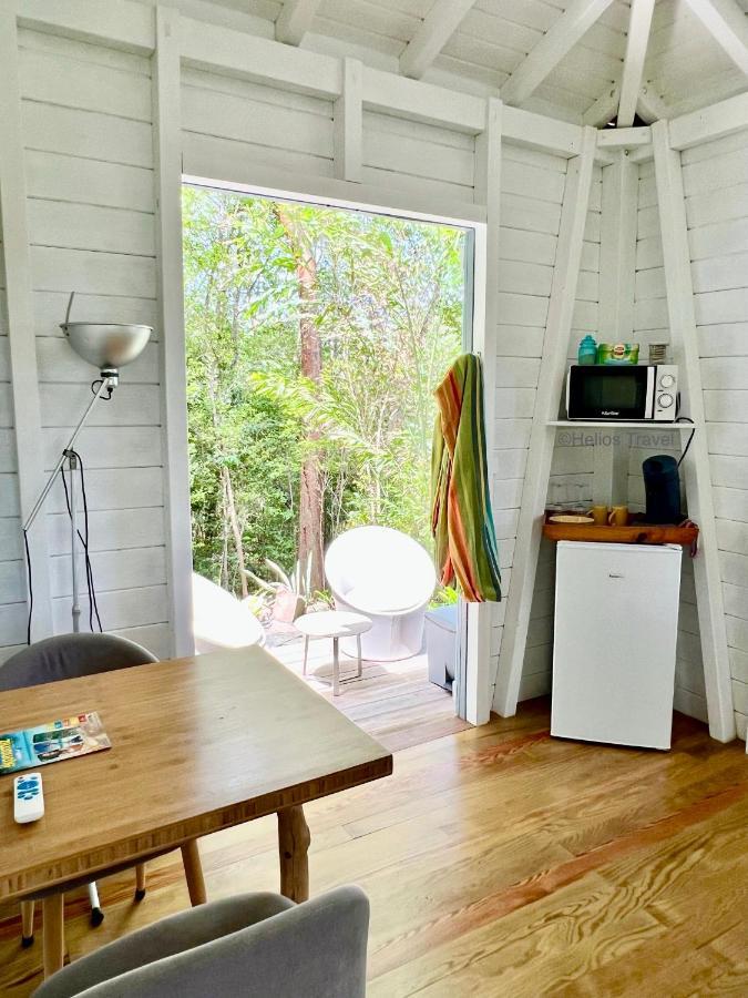 Le Surf Lodge, chambre avec vue mer dans un écrin de verdure Deshaies Extérieur photo